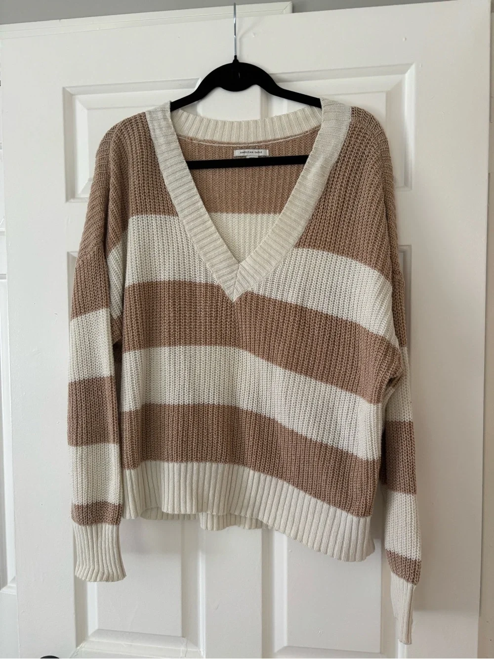 American Eagle Outfitters Wide-Stripe V-Neck Sweater in Cream and Tan - Size M